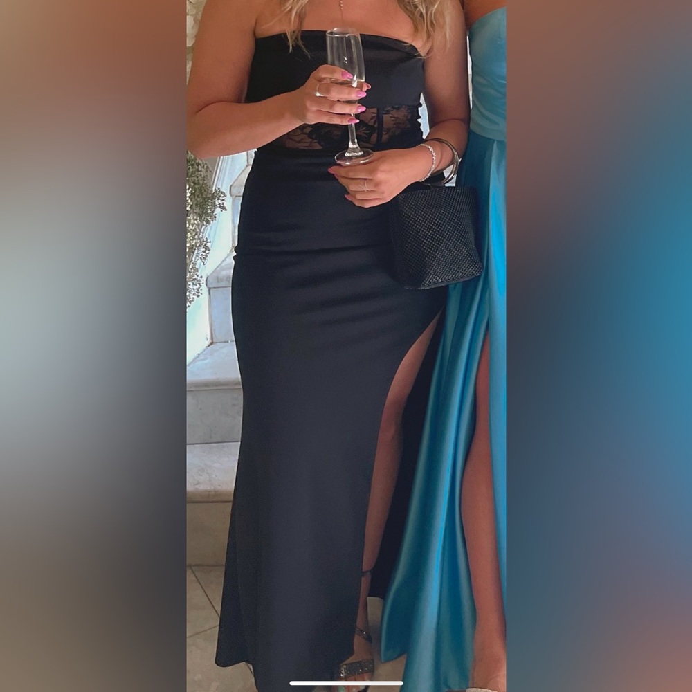 BLACK FORMAL GOWN